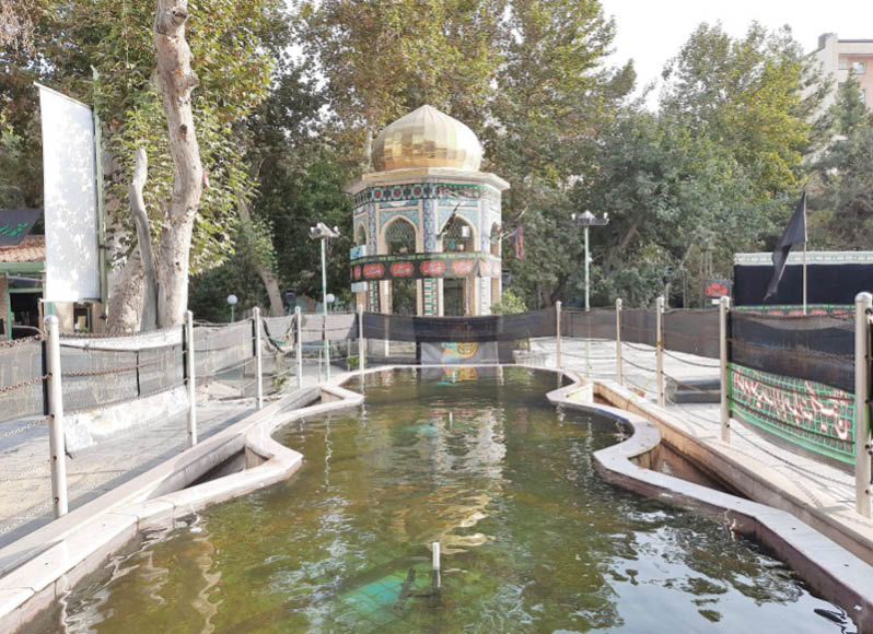 ماجرای باغدارانی که از قنات زنده بیرون آمدند
