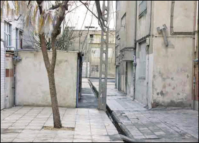 تیرهای چراغ برق مزاحم جابه‌جا می‌شوند