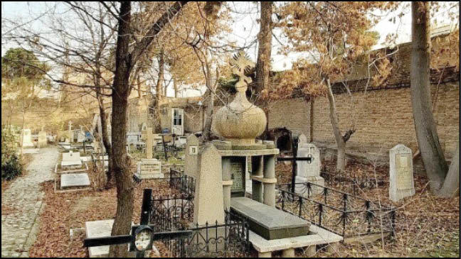 جنازه‌هایی که در دیوار دفن شدند