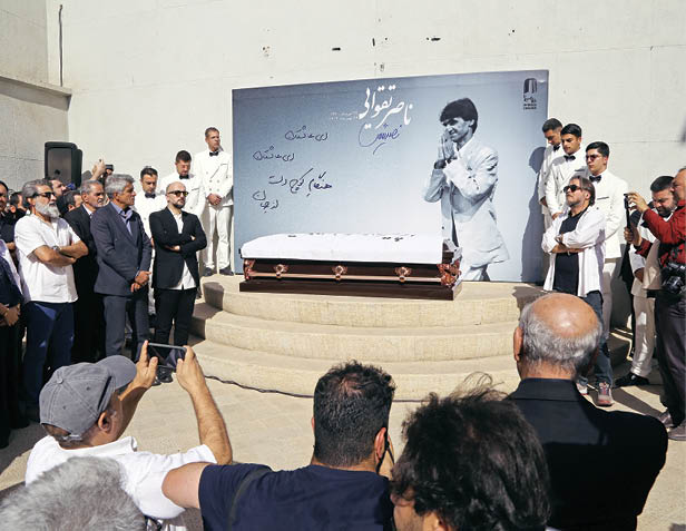 پیکر تقوایی در امامزاده طاهرع آرام گرفت