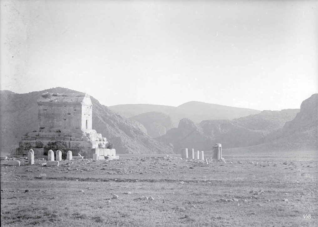 پاسارگاد در سکوت تاریخ
