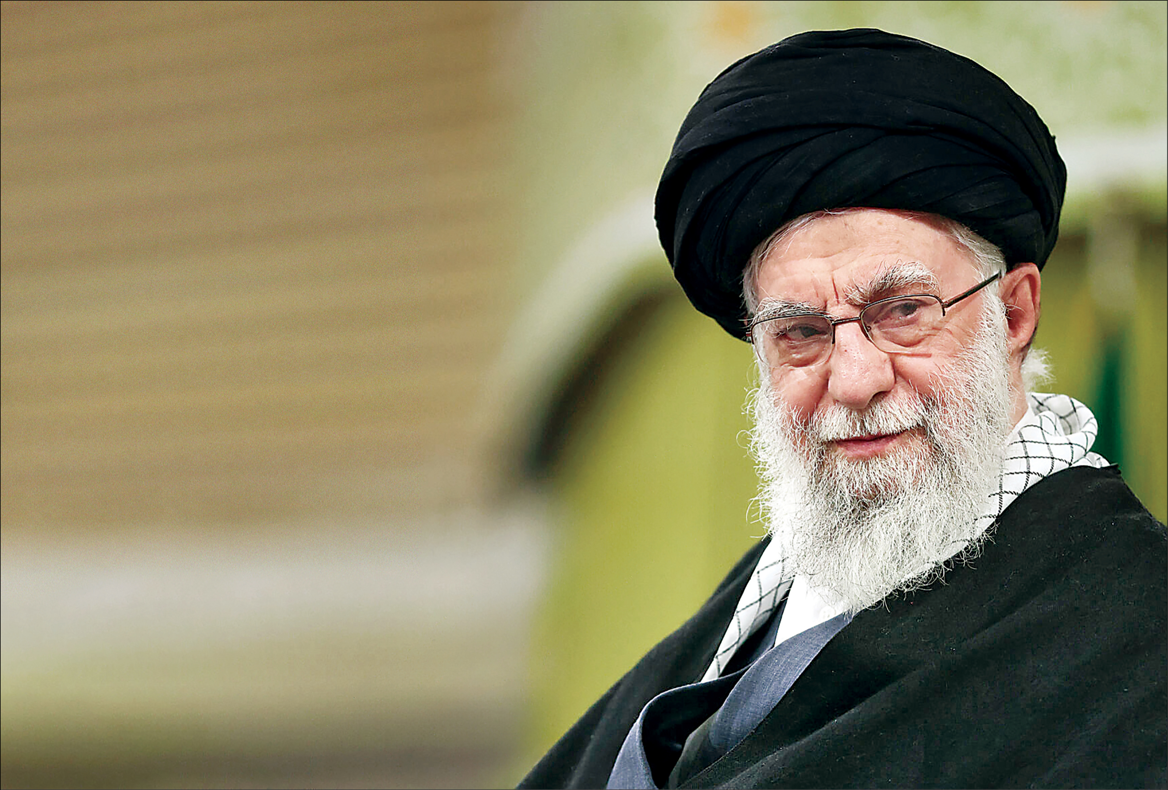 رهبر انقلاب: اگر آمریکا جنگی راه بیندازد، این جنگ، جنگ منطقه‌ای خواهد بود