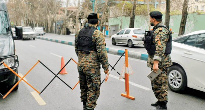 مأموران یگان‌های مختلف پلیس با وجود شرایط جنگی به تأمین امنیت شهروندان مشغول هستند