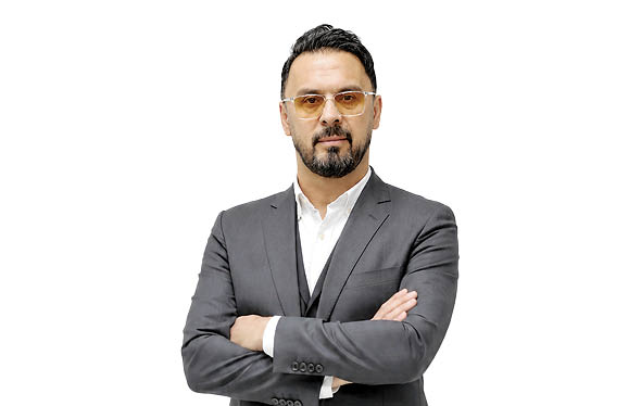 پاشازاده: اگر پنجره باز بود سهراب سرمربی استقلال نمی‌شد!/ او با شکایت‌کن‌ها و دلاربگیرها فرق دارد