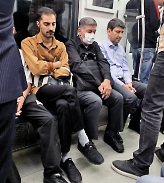 وزیر ارتباطات هم با مترو به محل کار رفت