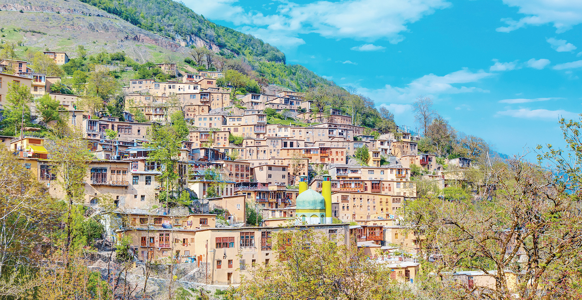 خانه هایی روی شانه کوه